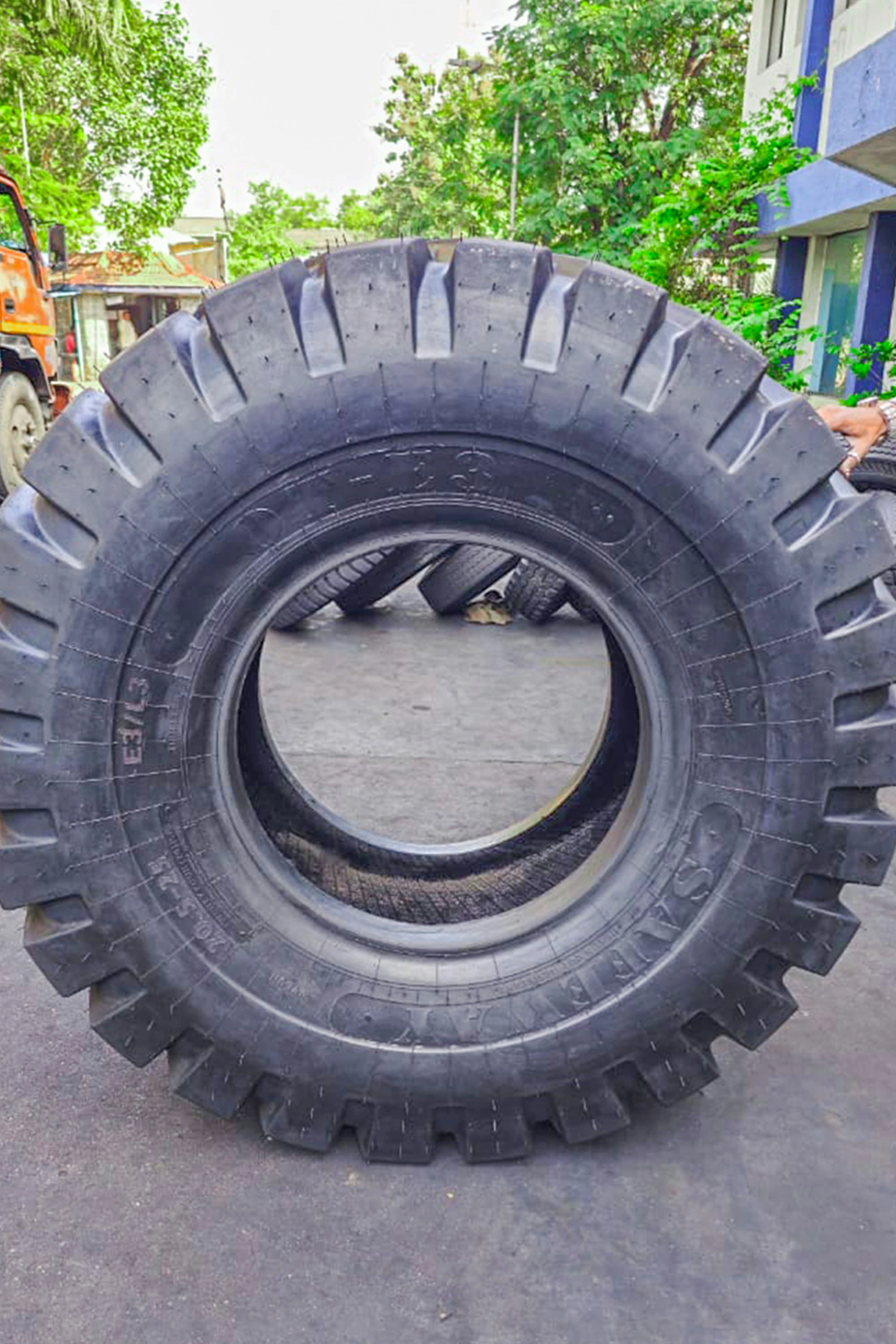 Safeway Tyre